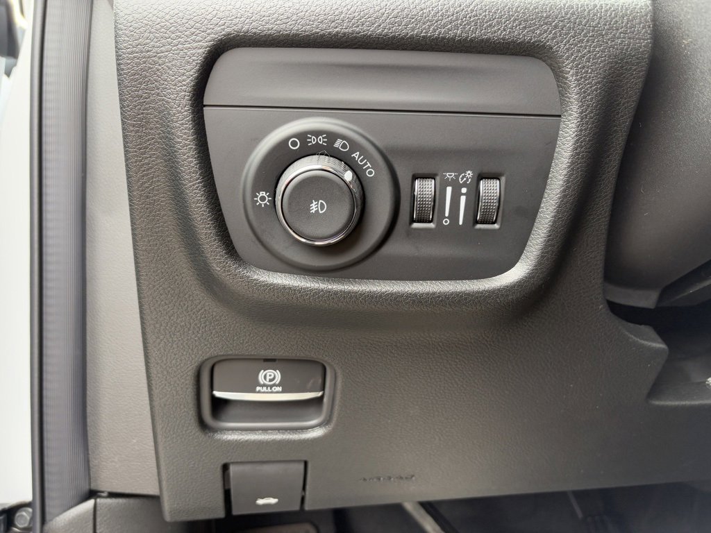 New 2025 Jeep Grand Cherokee L Limited image 23