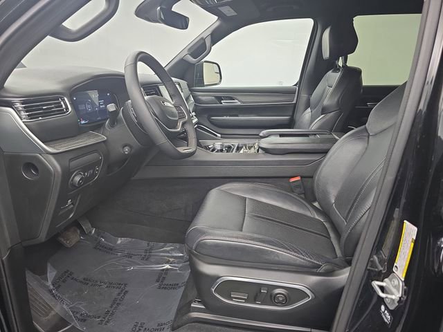 Used 2024 Jeep Wagoneer L Series II w/ Flexible Seating Group image 22