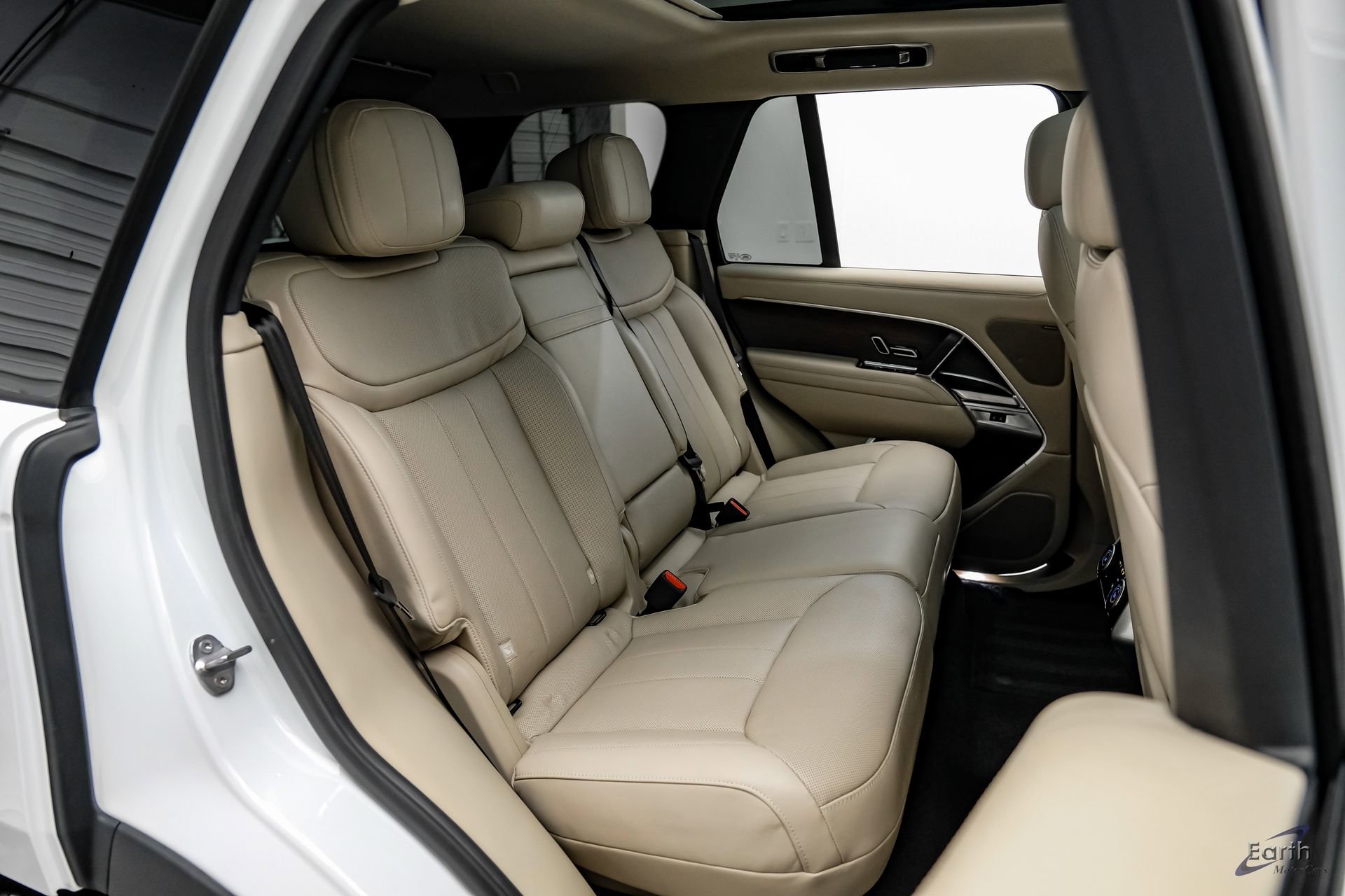 Used 2023 Land Rover Range Rover SE image 72