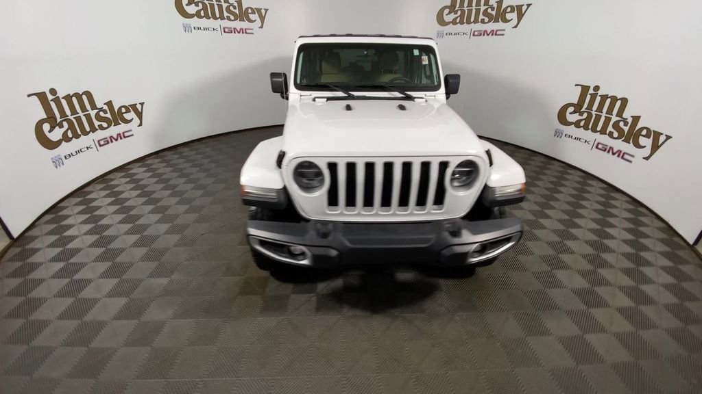 Used 2018 Jeep Wrangler Unlimited Sahara w/ Cold Weather Group image 3