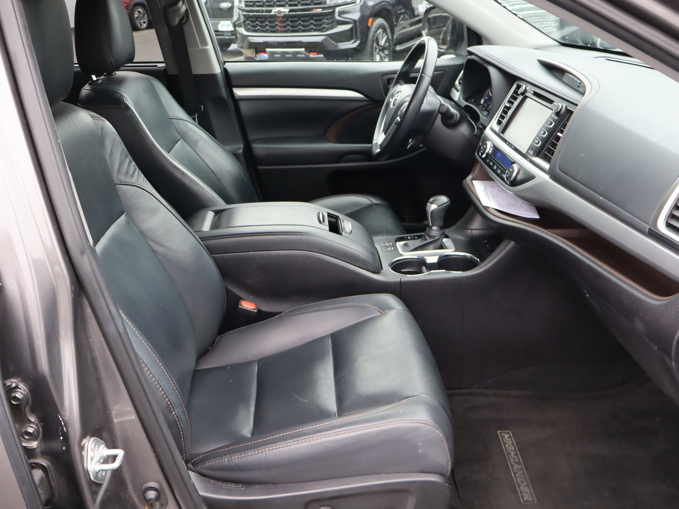 Used 2019 Toyota Highlander XLE image 39