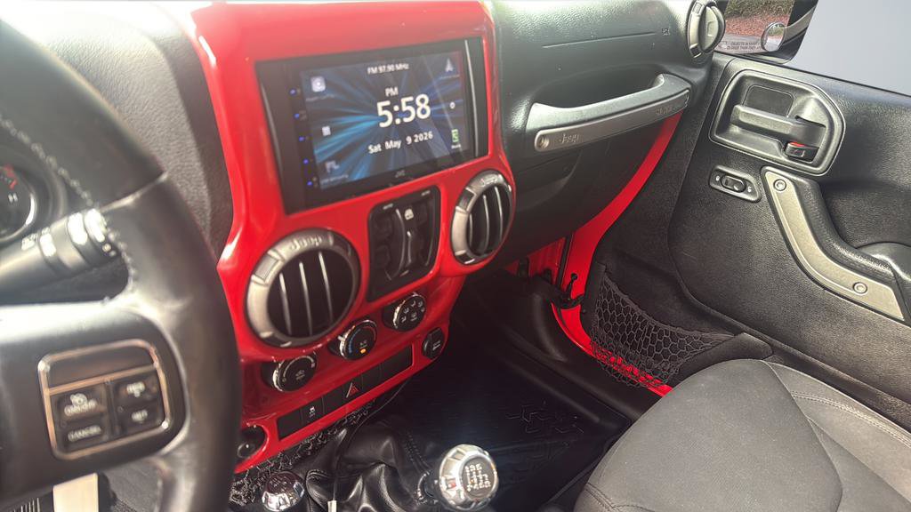 Used 2015 Jeep Wrangler Unlimited Sport w/ Dual Top Group AWD/4WD image 16