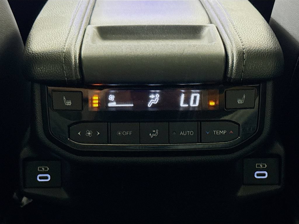 Used 2024 Toyota Grand Highlander AWD image 24