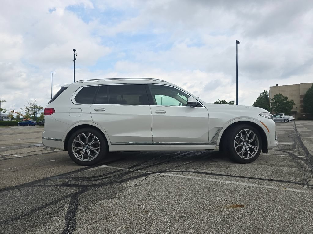 Used 2021 BMW X7 xDrive40i w/ Luxury Seating Package AWD/4WD image 18