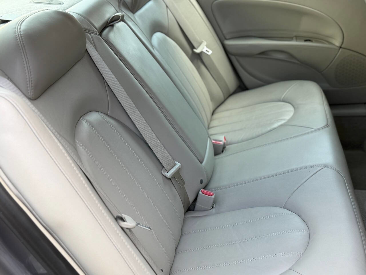 Used 2007 Buick Lucerne CXL w/ Luxury Package image 48