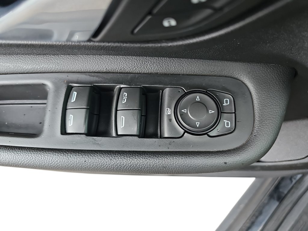 Used 2022 GMC Terrain SLE w/ Driver Convenience Package FWD image 27