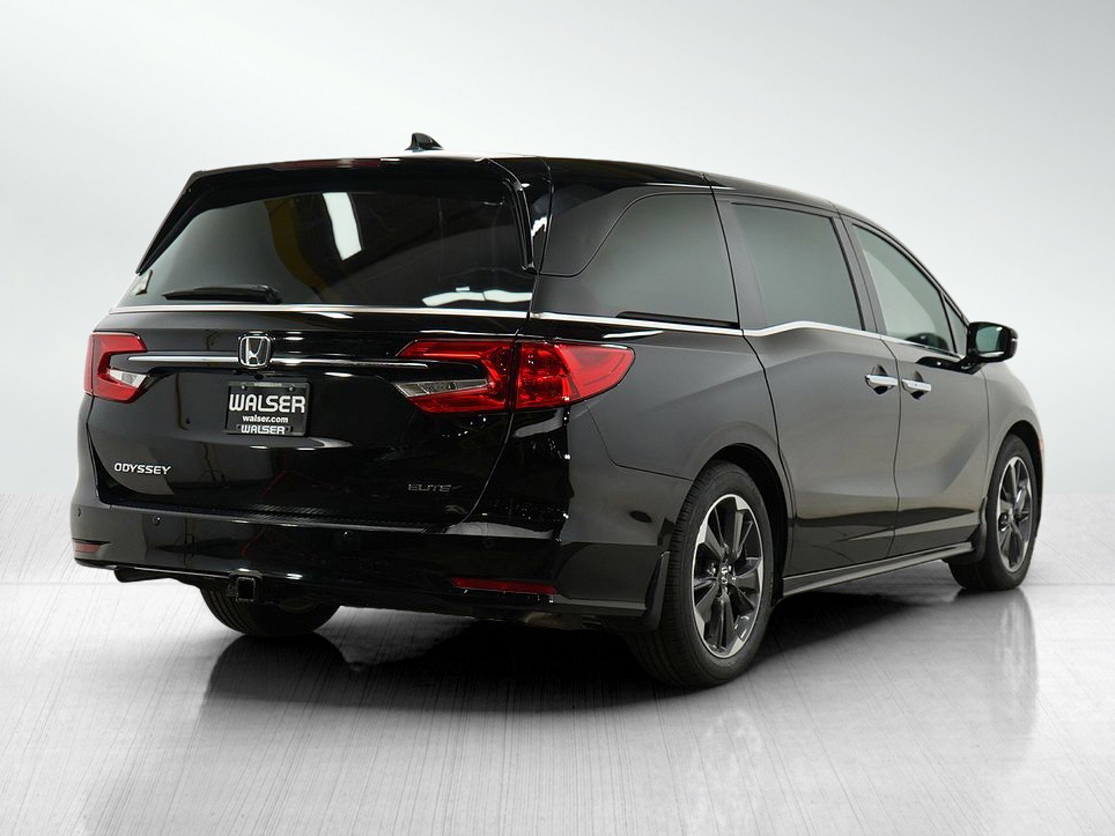 Used 2023 Honda Odyssey Elite image 6