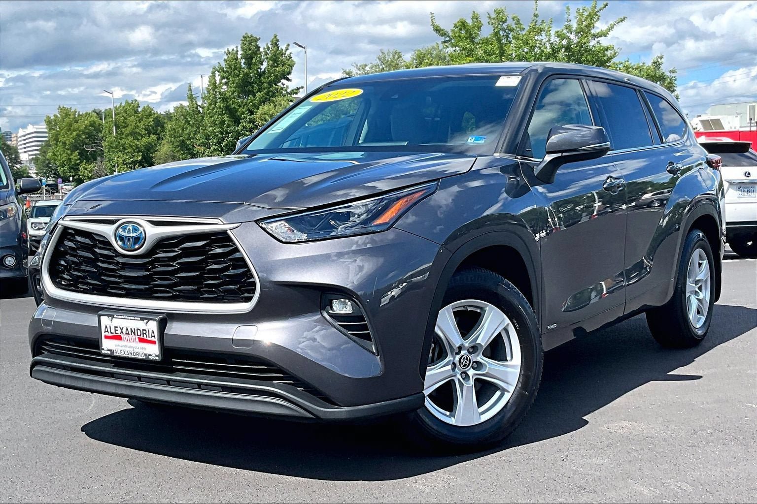 Used 2022 Toyota Highlander LE