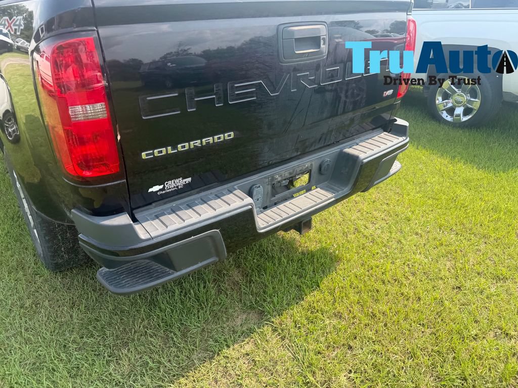 Used 2022 Chevrolet Colorado LT w/ Luxury Package AWD/4WD image 4