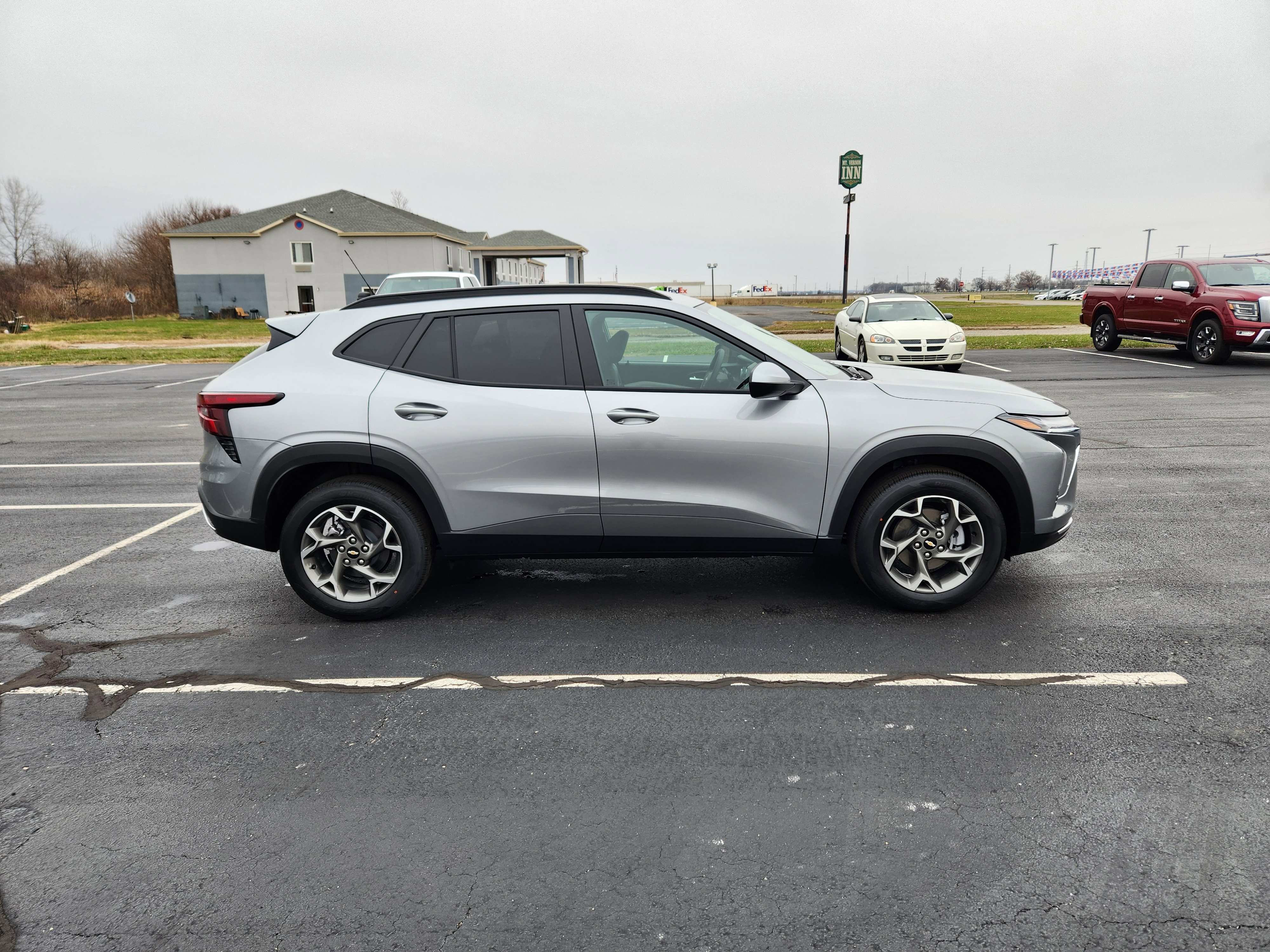 New 2026 Chevrolet Trax LT w/ Sunroof Package image 5