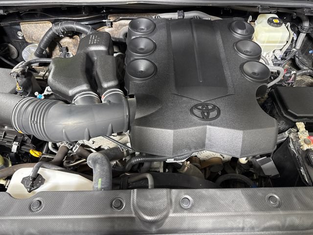 Used 2019 Toyota 4Runner SR5 AWD/4WD image 41