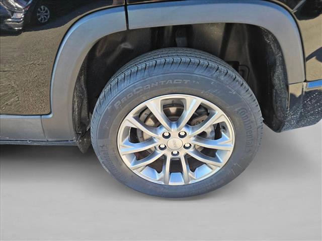 Used 2019 Jeep Cherokee Latitude Plus image 8