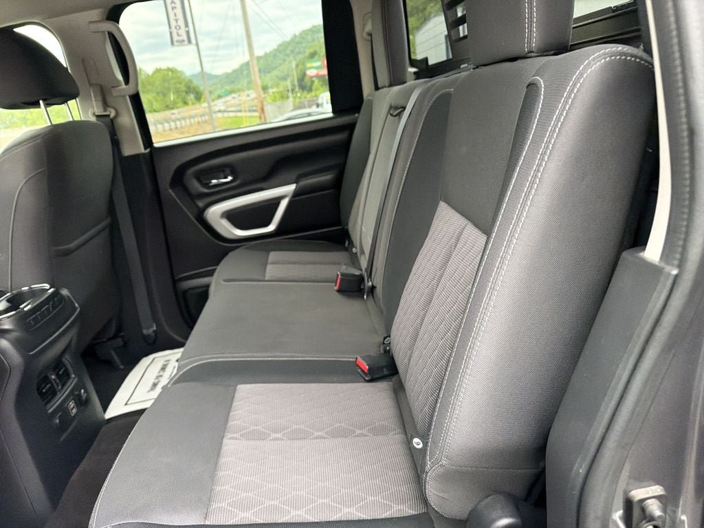 Used 2023 Nissan Titan SV w/ SV Convenience Package AWD/4WD image 14
