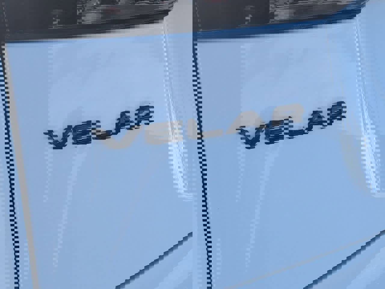 Used 2024 Land Rover Range Rover Velar S image 11