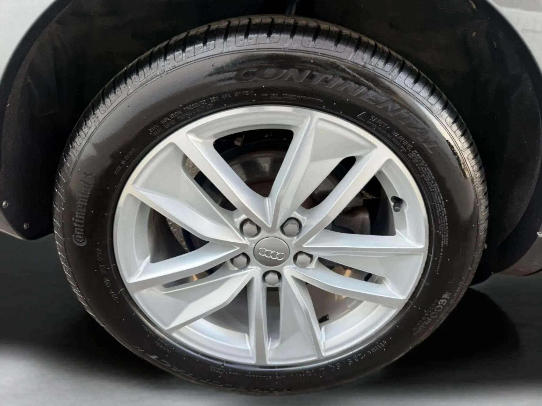 Used 2018 Audi Q3 2.0T Premium Plus w/ Premium Plus Package image 32