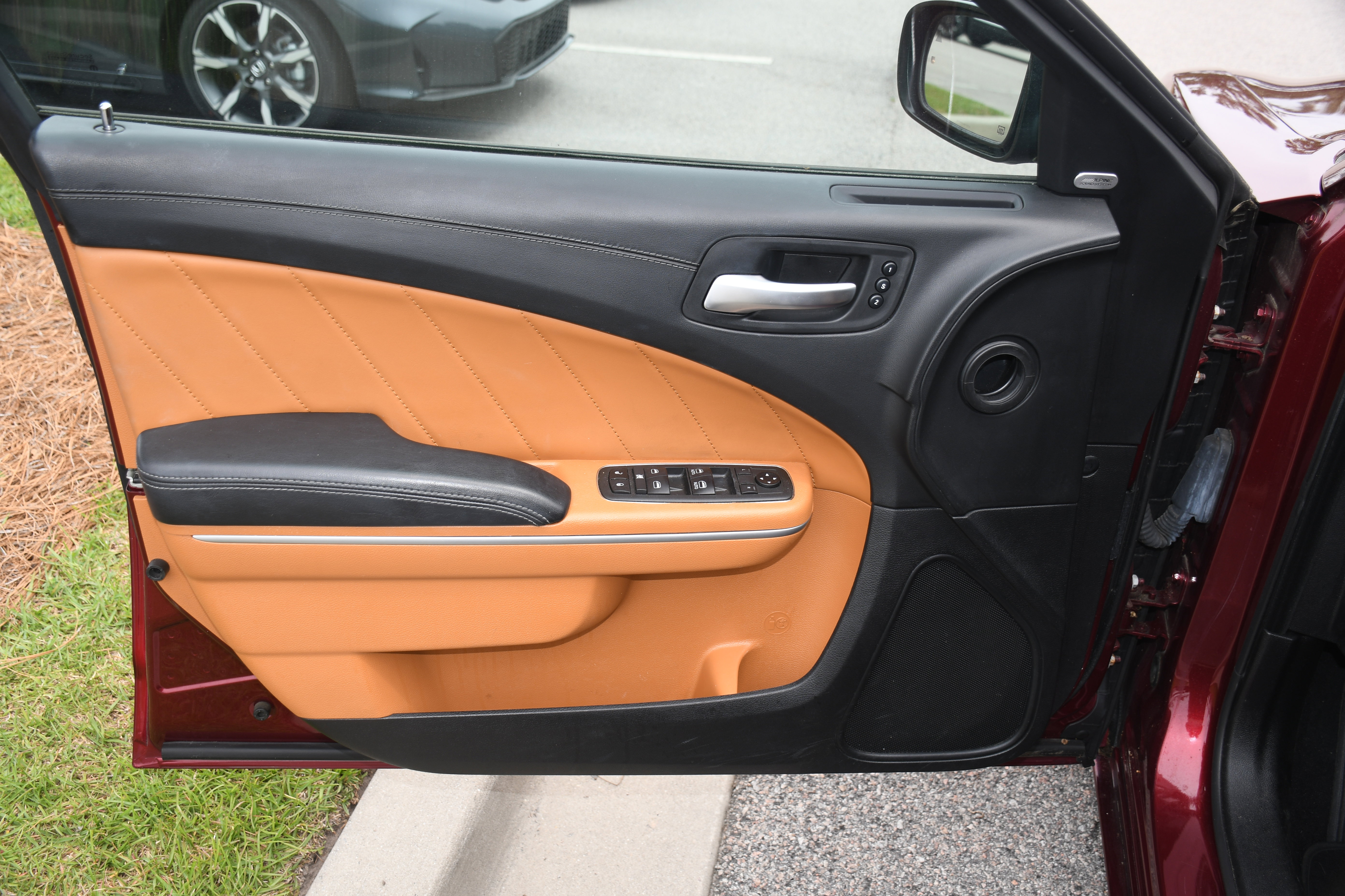 Used 2020 Dodge Charger SXT w/ Plus Group RWD image 9