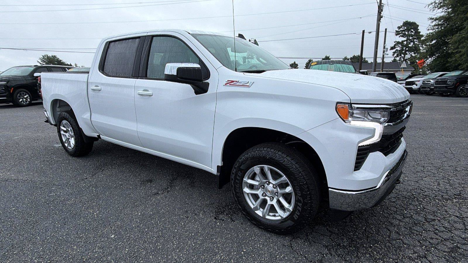 New 2026 Chevrolet Silverado 1500 LT w/ Z71 Off-Road Package AWD/4WD image 6