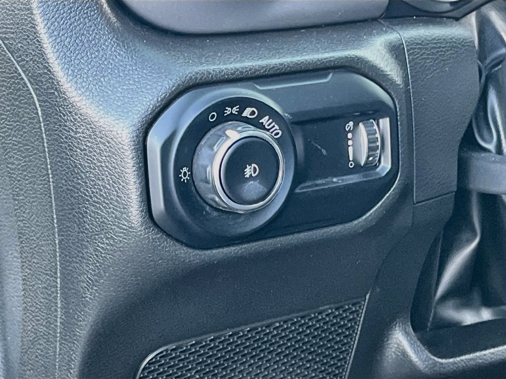 Used 2023 Jeep Wrangler Sport AWD/4WD image 10