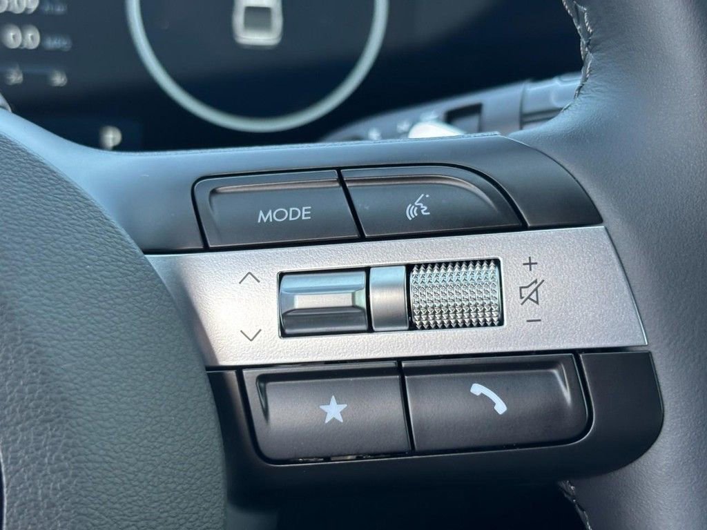 New 2025 Hyundai Santa Cruz Limited image 13