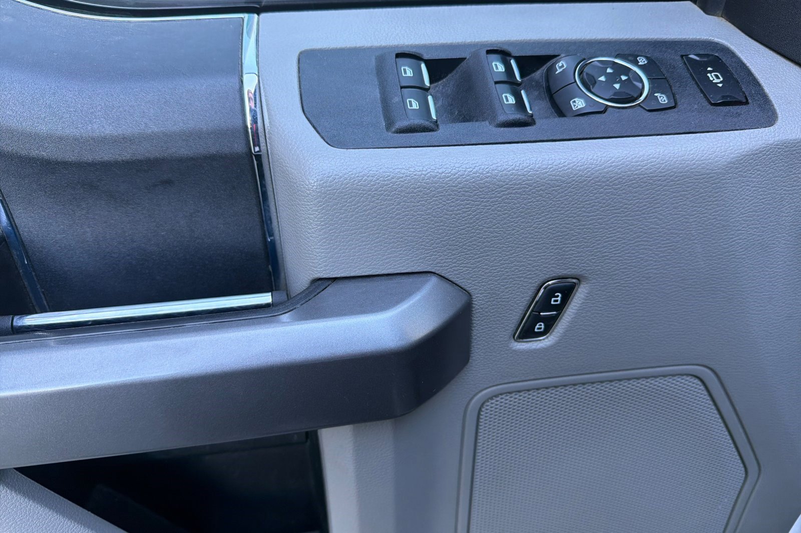 Used 2019 Ford F250 XLT w/ XLT Value Package image 12