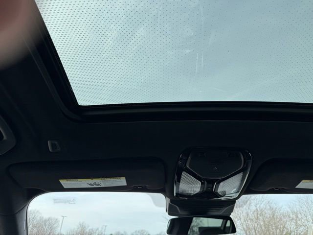 Certified 2025 BMW X7 M60i image 17