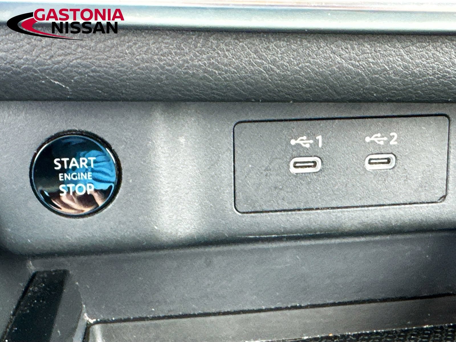 Used 2025 Nissan Rogue SV FWD image 21