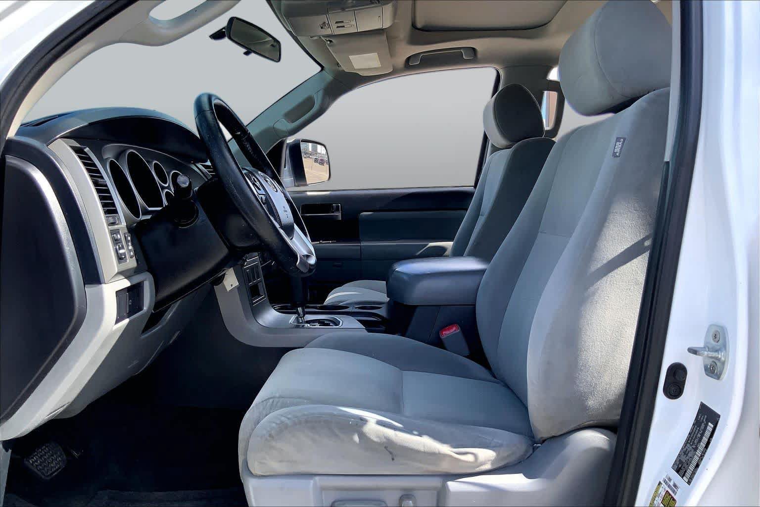 Used 2017 Toyota Sequoia SR5 RWD image 8