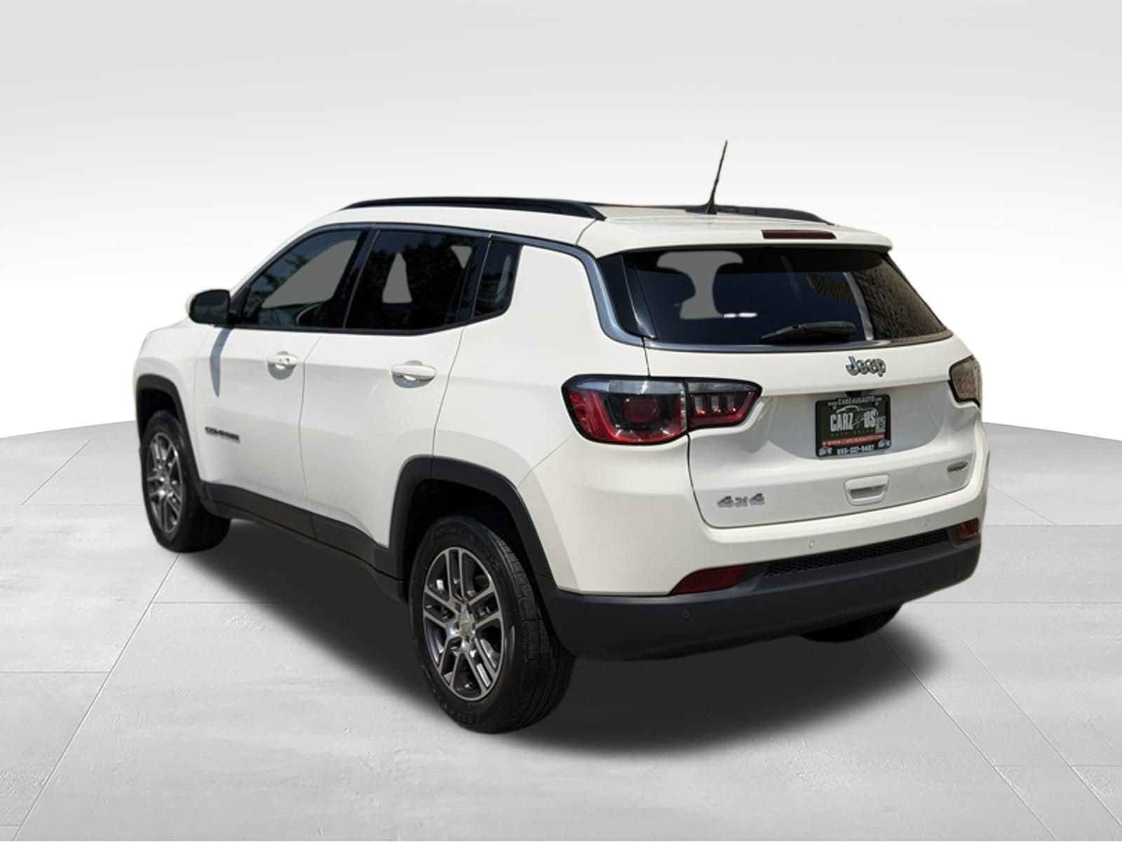 Used 2020 Jeep Compass Latitude AWD/4WD image 9