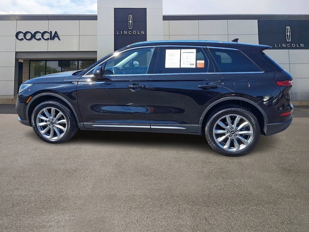 Used 2022 Lincoln Corsair AWD w/ Premium Package image 7