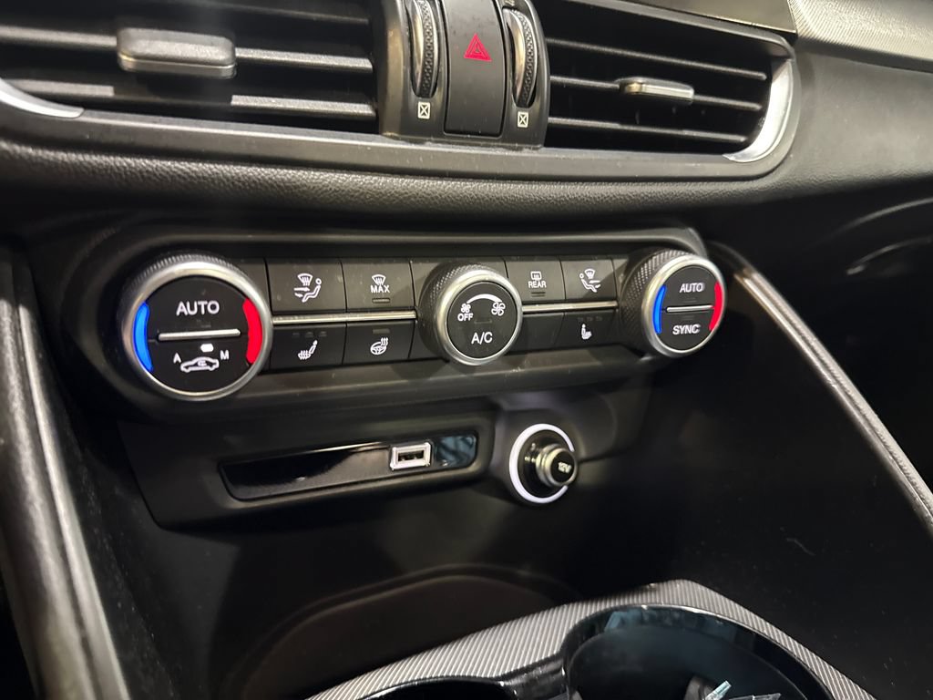 Used 2024 Alfa Romeo Giulia Ti RWD image 23