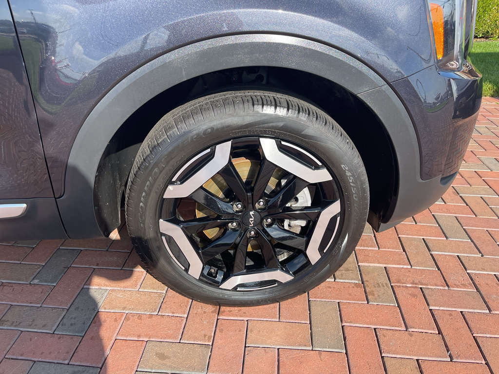 Used 2025 Kia Telluride S image 7