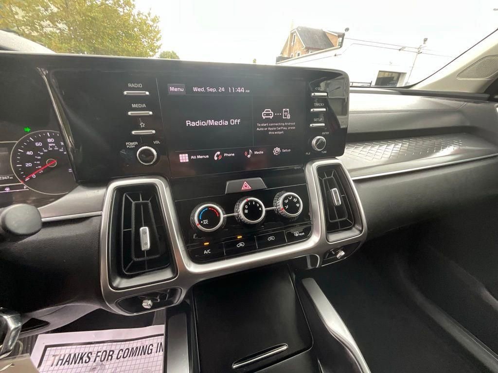 Used 2023 Kia Sorento LX image 14