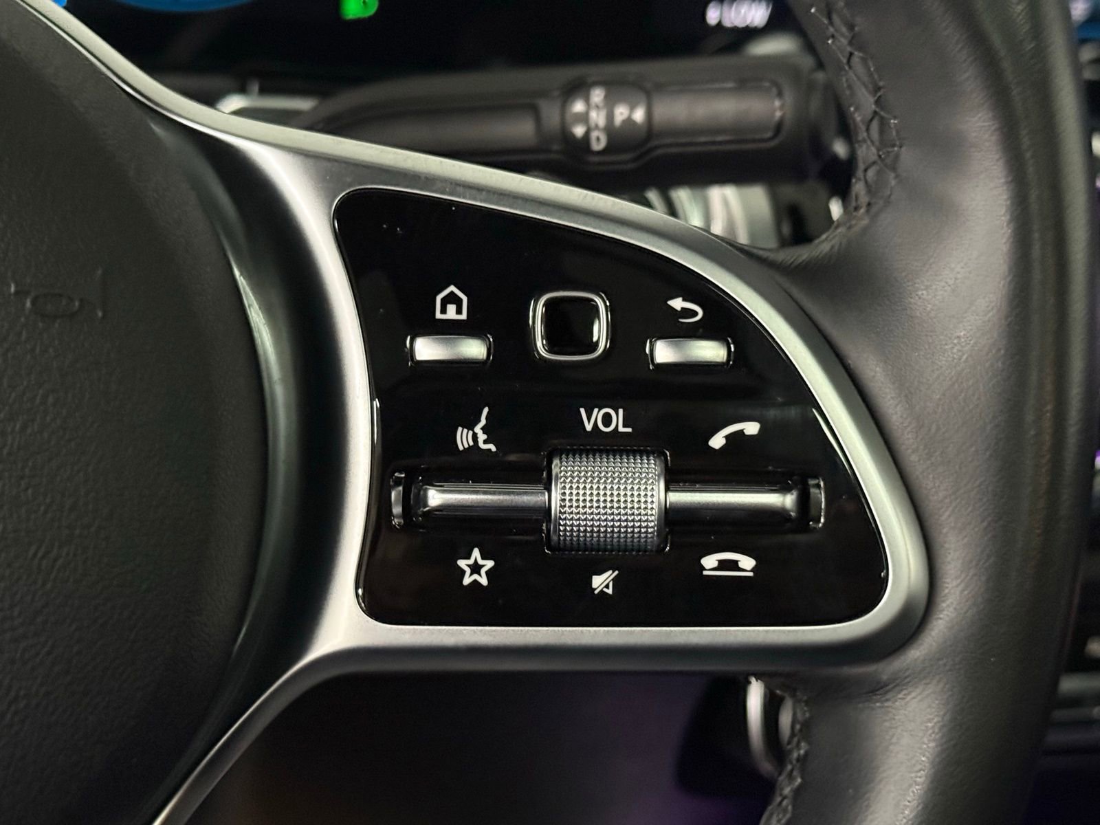 Used 2023 Mercedes-Benz GLB 250 4MATIC image 27