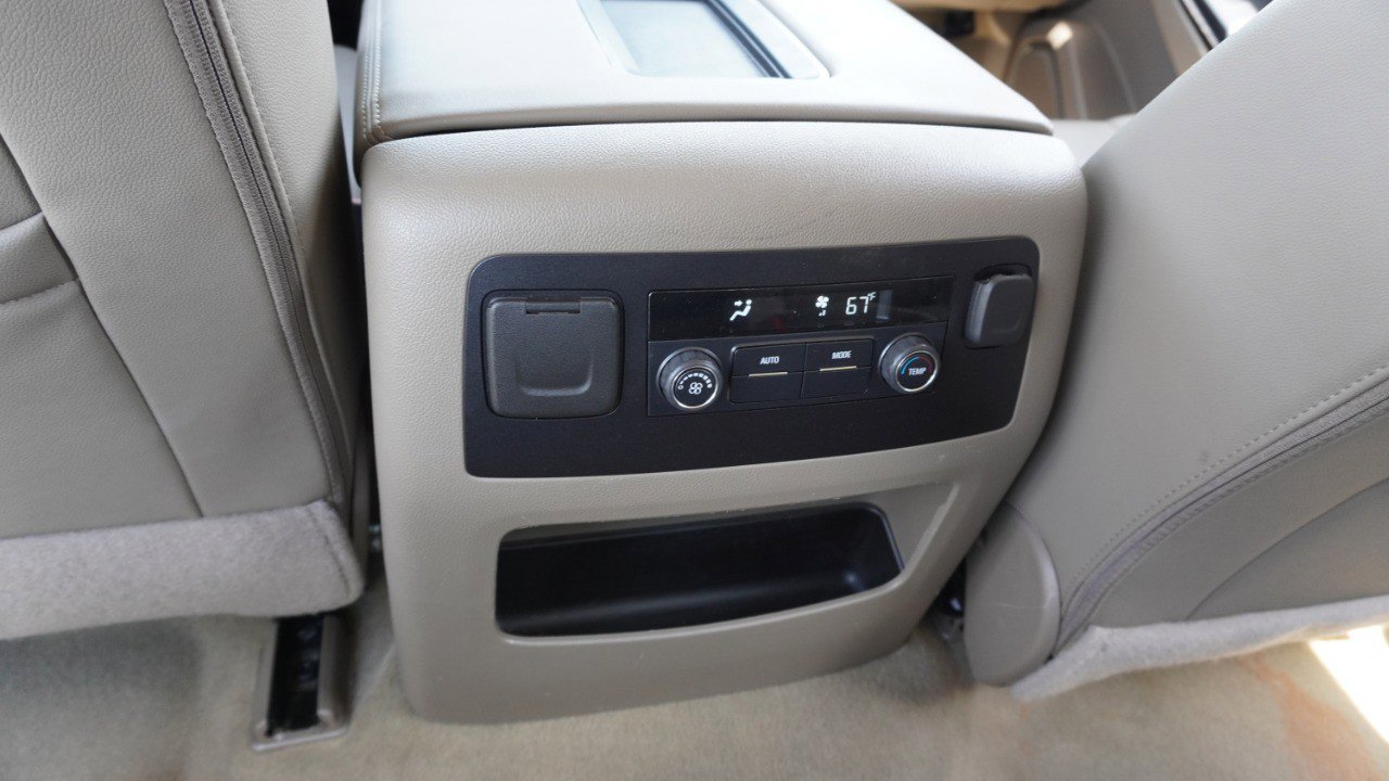 Used 2018 GMC Yukon XL SLT image 34
