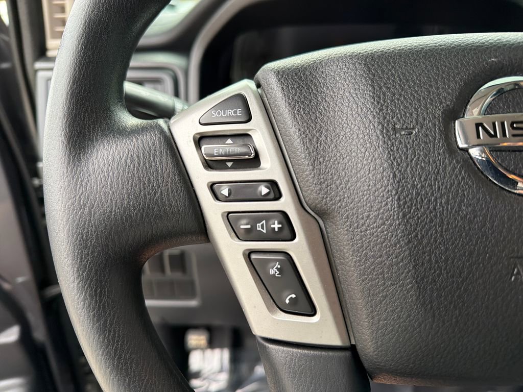 Used 2021 Nissan Titan S image 19