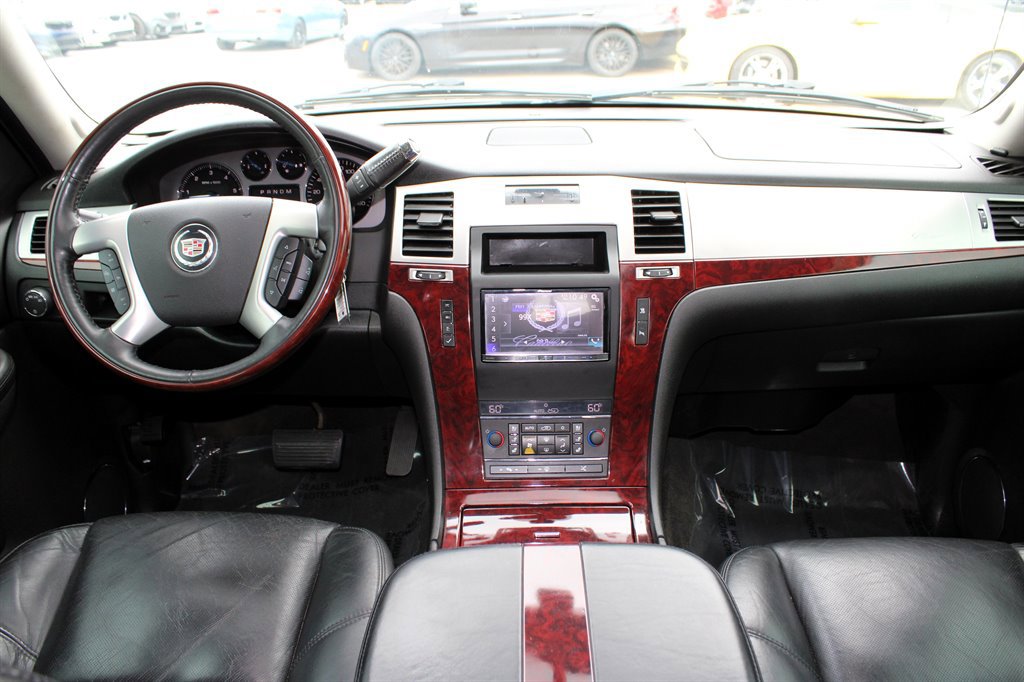 Used 2007 Cadillac Escalade EXT w/ Information Package image 17