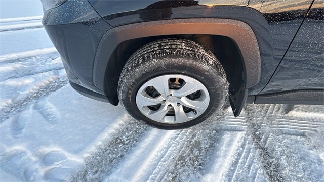 Used 2021 Toyota RAV4 LE image 35