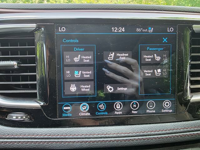 Used 2020 Chrysler Pacifica Limited FWD image 23