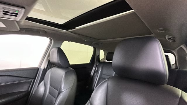 Used 2024 Nissan Rogue SV w/ SV Premium Package AWD/4WD image 12