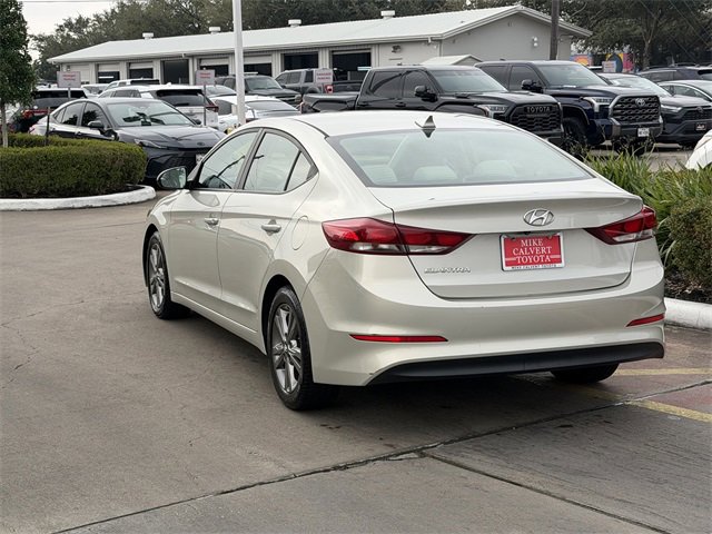 Used 2017 Hyundai Elantra SE image 5