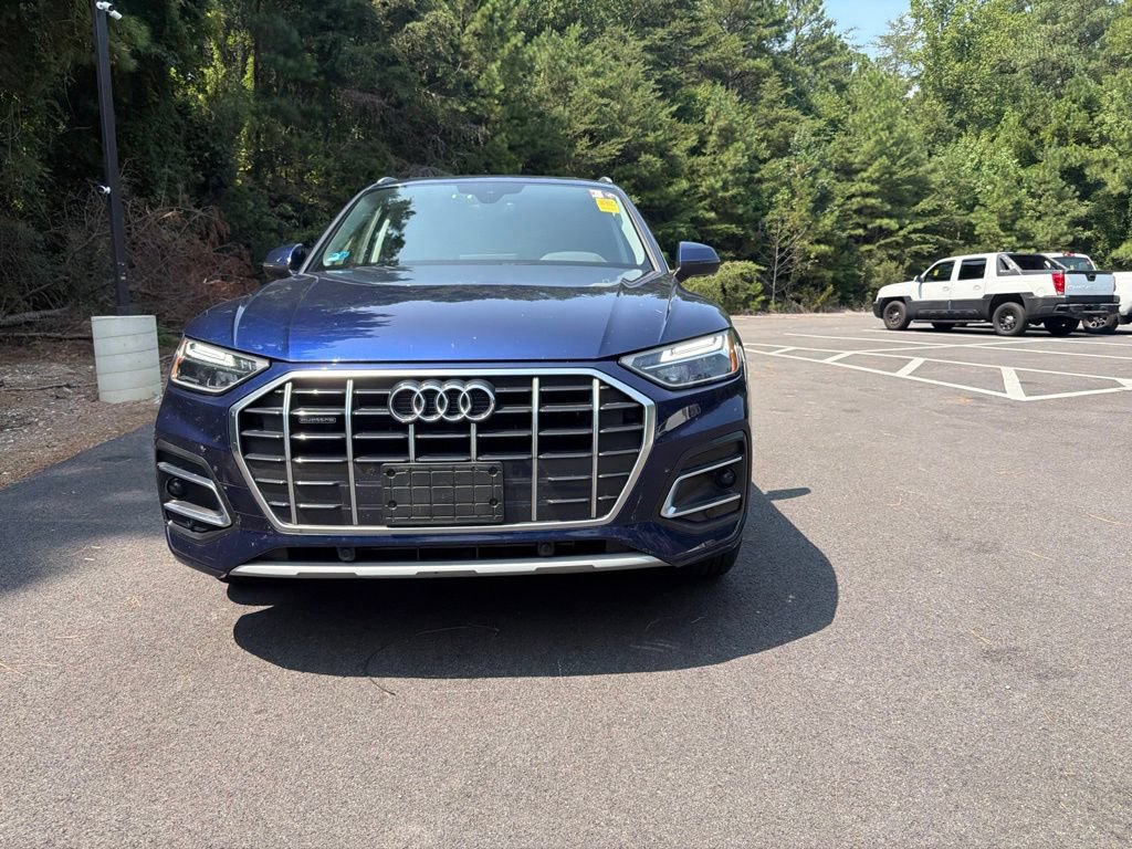 Used 2021 Audi Q5 2.0T Premium w/ Convenience Package AWD/4WD image 2