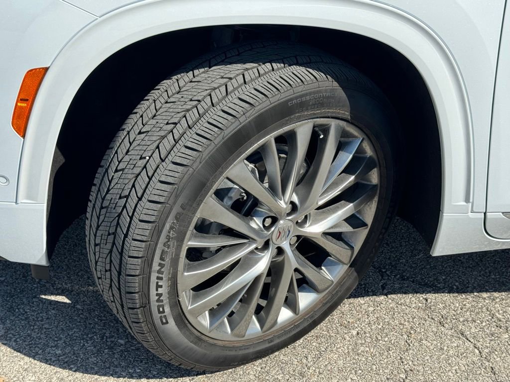 Used 2026 Buick Enclave Avenir w/ Super Cruise Package image 41