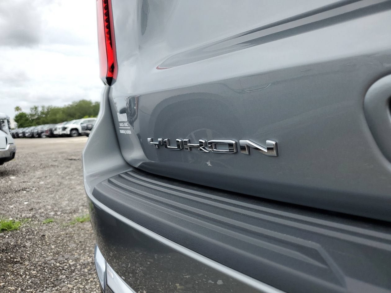 New 2026 GMC Yukon XL Denali w/ Denali Reserve Package AWD/4WD image 8