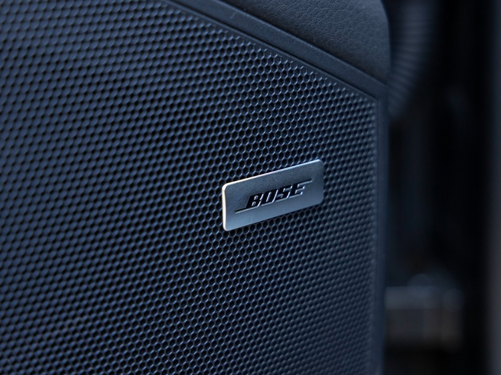 Certified 2025 Porsche Cayenne Coupe image 24