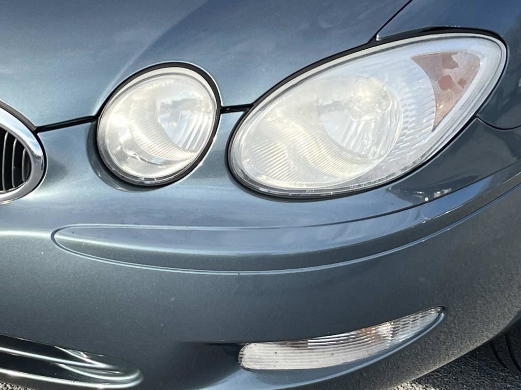 Used 2007 Buick LaCrosse CX image 10