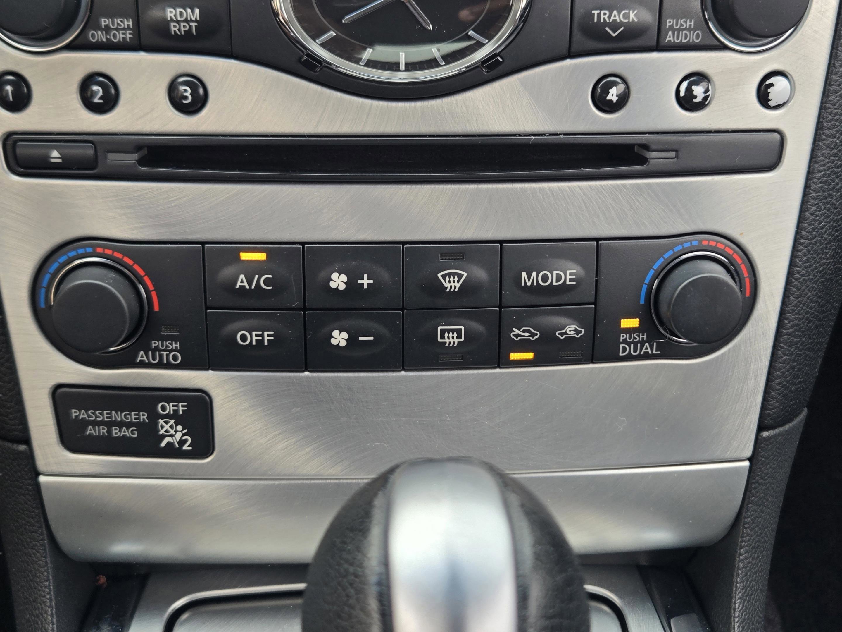 Used 2013 INFINITI G37 Sport w/ Premium Pkg image 24