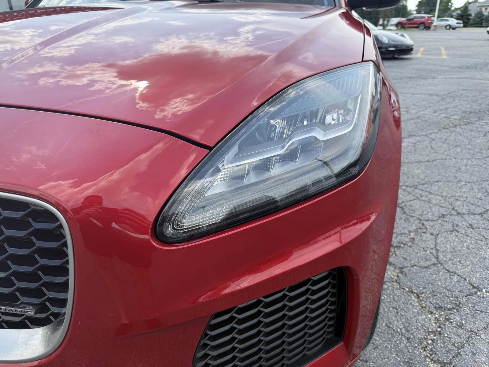 Used 2019 Jaguar E-PACE R-Dynamic SE image 13