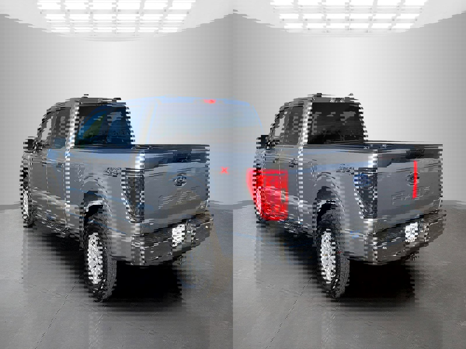 Used 2023 Ford F150 XLT w/ Trailer Tow Package image 6