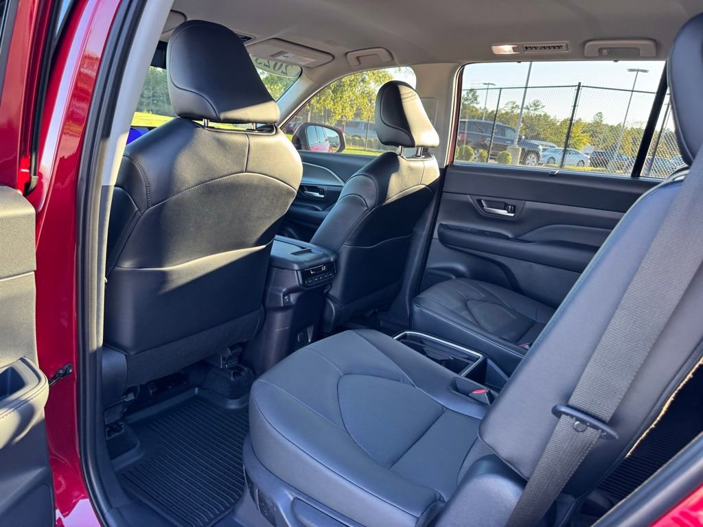Used 2025 Toyota Grand Highlander FWD image 27