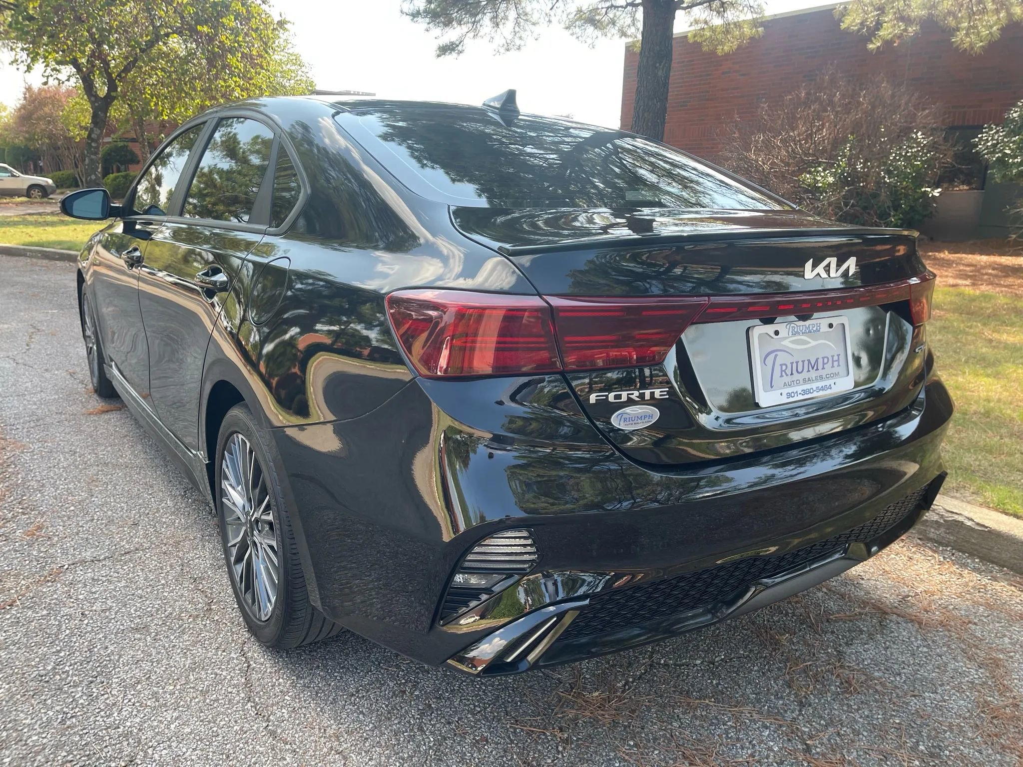 Used 2023 Kia Forte GT-Line image 3